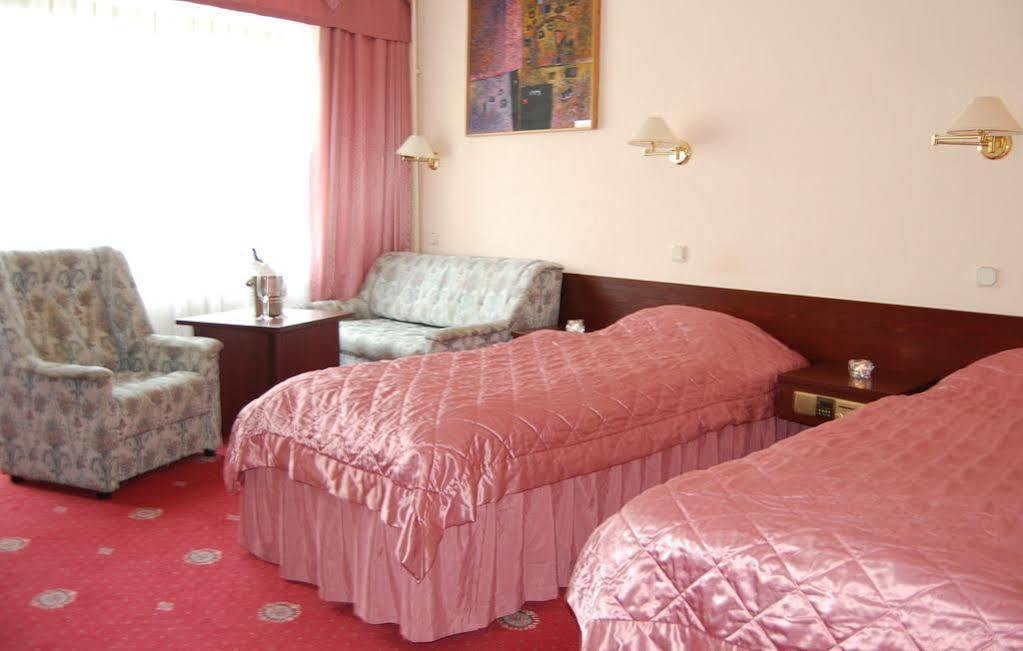 Hotel Wodnik Leba Exterior photo
